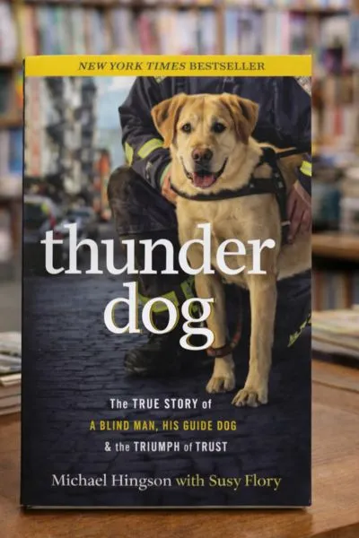(53) Roselle: Un Ángel espectacular de Cuatro Patas que Desafió al Caos 3 "Thunder Dog: The True Story of a Blind Man, His Guide Dog, and the Triumph of Trust at Ground Zero"