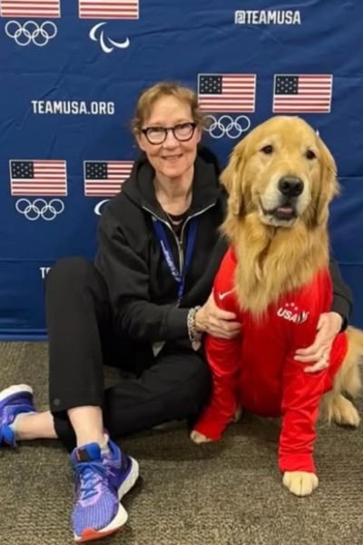 Beacon el Golden Retriever que Iluminó París 2024: Un Caniheroe que demostró el Verdadero Valor del Apoyo Emocional 2 Beacon el Golden Retriever